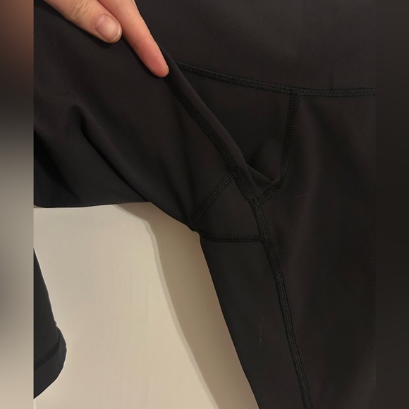 Lululemon Athletica Cropped Black Leggings - Picture 2 of 5
